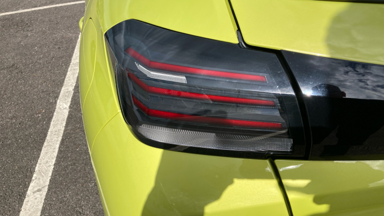 Peugeot 208 1.2 PureTech 100 Allure 5dr Petrol Hatchback